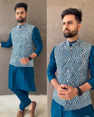 MANYAVAR KOTI - RAMA BANGLORI SILK KURTA PYJAMA WITH EMBROIDERED SEQUENCE WORK KOTI