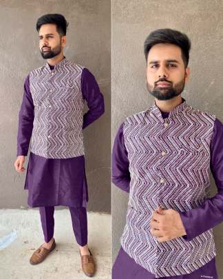 MANYAVAR KOTI - WINE BANGLORI SILK KURTA PYJAMA WITH EMBROIDERED SEQUENCE WORK KOTI